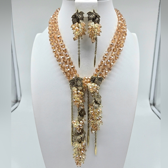Heidi Daus Champagne Swarovski Crystal Grape Cluster  Necklace and Earring Set - Picture 6 of 12